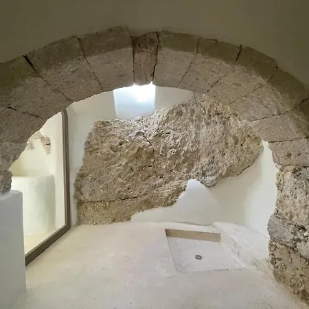 Case de vacanță Paleopoli Cave House *