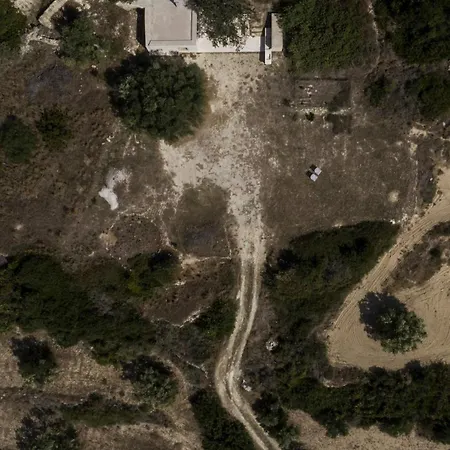 Paleopoli Cave House Case de vacanță