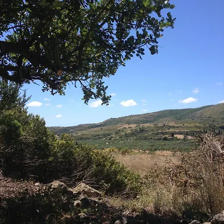 Paleopoli Cave House *