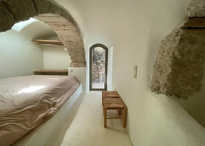 Paleopoli Cave House Ferienhaus